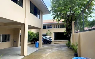 Building Parking Warehouse Front Entry For Sale 